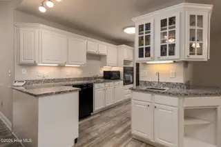 321 Barbara Drive, New Bern, NC 28562 – photo 16: Kitchen