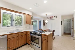 370 Donald Ross Drive, Pinehurst, NC 28374 – photo 24: 26-web-or-mls-DSC08111