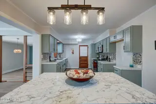 1102 Adelaide Drive, Wilmington, NC 28412 — 4-bedroom home in Hanover Heights, Wilmington, NC, photo 7 of 43: 1102AdelaideDrive(23)