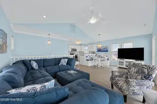 1004 N Shore Drive, Surf City, NC 28445 – photo 24: 29_living room