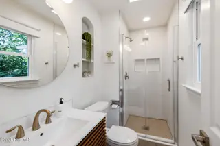 197 Midland Road, Southern Pines, NC 28387 – photo 15: primary bath1