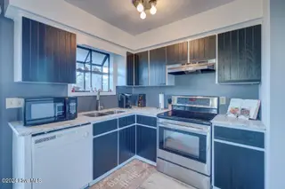4153 Spirea Drive Unit 3, Wilmington, NC 28403 – photo 16: 16- Kitchen