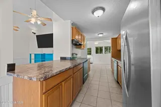 2014 Center Avenue, New Bern, NC 28560 – photo 19: Kitchen into Living Room View