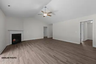 101 Molly Rice Branch Court, Jacksonville, NC 28546 – photo 5: 7-web-or-mls-165 Vista Cay Dr 010