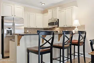 2012 Croyden Circle B, Greenville, NC 27834 – photo 21: Kitchen/Bar