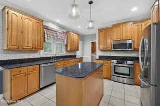 3220 Amber Drive, Wilmington, NC 28409 – photo 5: 3220AmberDrive-35