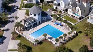 101 Sound Side Drive, Atlantic Beach, NC 28512 — 5-bedroom home in Bay Ridge, Atlantic Beach, NC, photo 9 of 65: 9-web-or-mls-DJI_20260915151853_0131_D