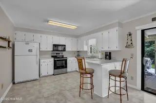605 Mohican Trail, Wilmington, NC 28409 – photo 9: 013_img_1622_334
