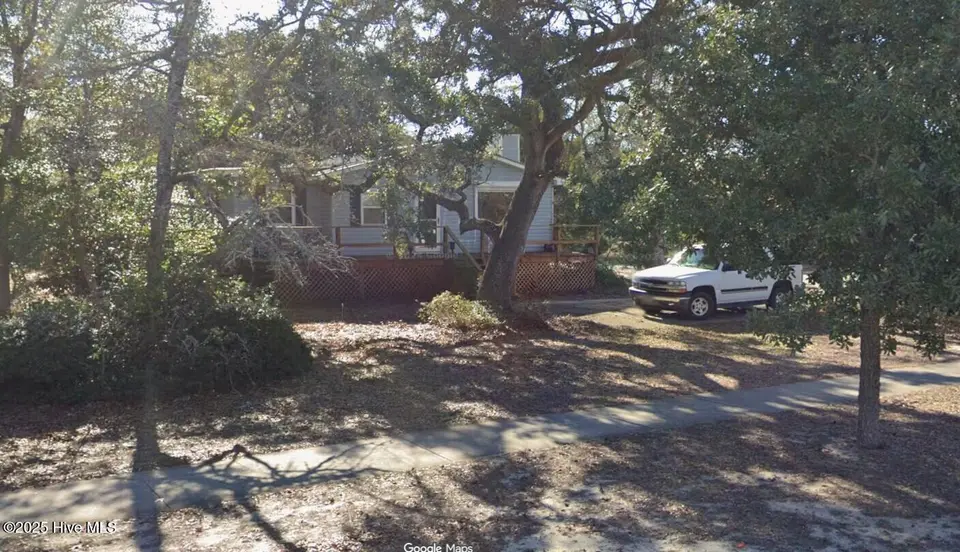 507 W Oak Island Drive, Oak Island, NC 28465 – photo 1 of 2: 507 W. Oak Island Drive-10