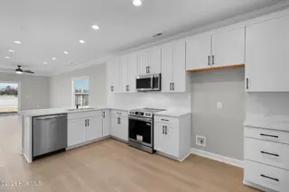 245 Cline Way Unit 112, Beaufort, NC 28516 – photo 12: Kitchen