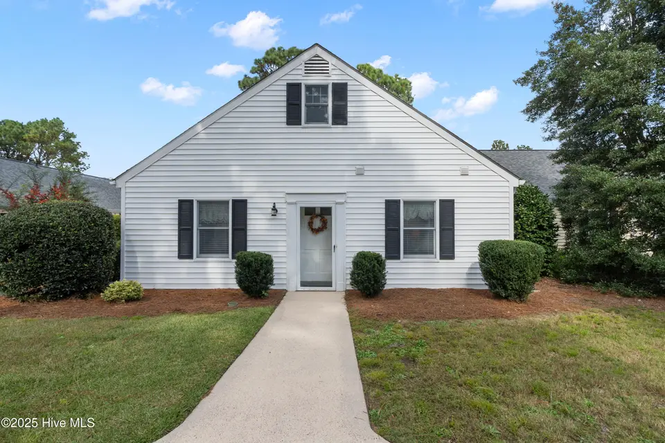 13 Village Green Circle, Southern Pines, NC 28387 – photo 1 of 20: 13 Village Green Circle