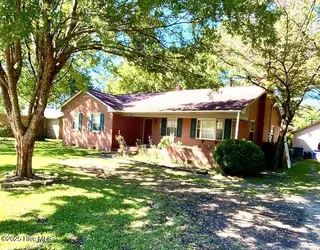 209 E Ridge Street, Rose Hill, NC 28458 — 2-bedroom home, Rose Hill, NC, photo 1 of 12: 209 E Ridge