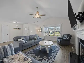 471 Pebble Shore Drive, Sneads Ferry, NC 28460 – photo 7: 7-web-or-mls-471 Pebble Shore Dr. 12