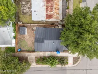 1001 N 7th Street, Wilmington, NC 28401 – photo 9: 9-web-or-mls-DJI_20250813125924_0120_D
