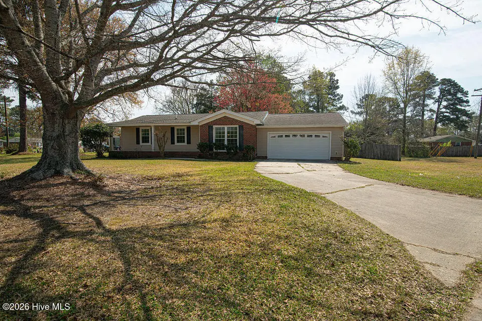 2 Yorkshire Drive, Jacksonville, NC 28546 – photo 1 of 32: DSC_5841
