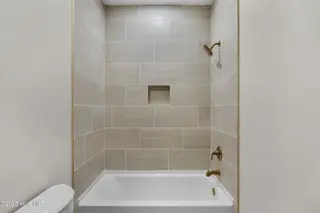 13 Central Boulevard, Wilmington, NC 28401 – photo 16: 18_bathroom