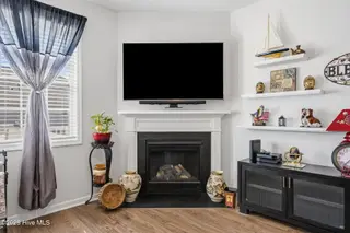 2001 Alizarin Lane, New Bern, NC 28562 – photo 18: Fireplace in Greatroom