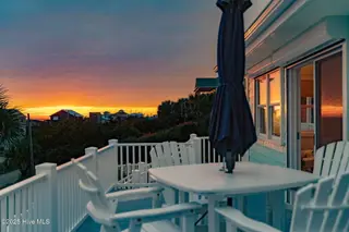 1606 Ocean Drive, Emerald Isle, NC 28594 – photo 16: 46-web-or-mls-chadwick-visuals-1606-ocea