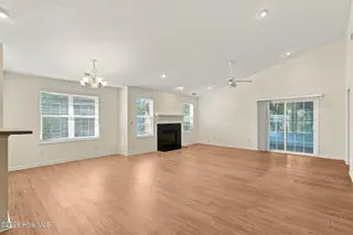 4940 Coronado Drive, Wilmington, NC 28409 — 3-bedroom home in Masonboro Woods, Wilmington, NC, photo 7 of 52: 30-web-or-mls-DSC07797