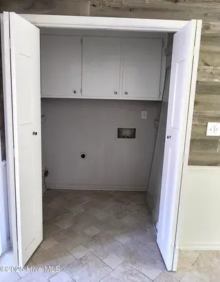 3812 Sterling Pointe Drive F1, Winterville, NC 28590 – photo 12: Laundry Closet