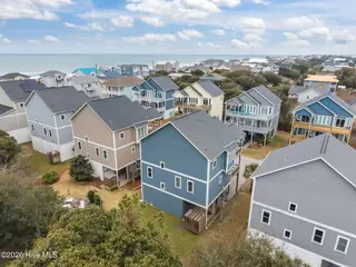 308 Oceanaire Lane, Surf City, NC 28445 – photo 6: 9-web-or-mls-IMG_7767