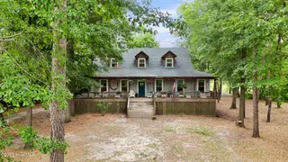901 Riverview Drive, Burgaw, NC 28425 — 4-bedroom home in Alligator Lakes Estates, Burgaw, NC, photo 1 of 74: Front of Home