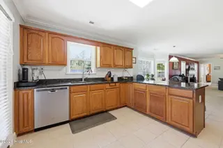 135 Tifton Circle, Cape Carteret, NC 28584 – photo 10: 49-web-or-mls-IMG_6508_edit