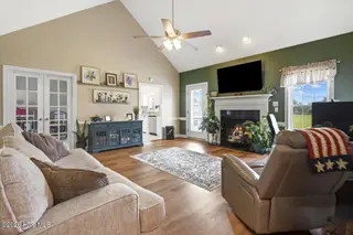 105 Pointe Drive, La Grange, NC 28551 – photo 4: 30-105 Pointe Dr-30