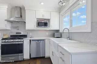 33 Porpoise Place, North Topsail Beach, NC 28460 – photo 17