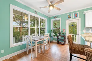 711 Captains Point, Beaufort, NC 28516 – photo 12: Casual dining