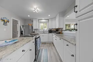 219 Oyster Lane, North Topsail Beach, NC 28460 – photo 12: 20-web-or-mls-IMG_7631