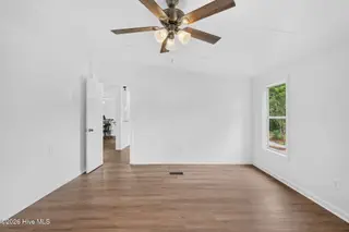 1199 Zack Street SE, Bolivia, NC 28422 — 4-bedroom manufactured home in Sandy Branch Retreat, Bolivia, NC, photo 22 of 44