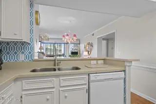2111 W Ft Macon Road 251, Atlantic Beach, NC 28512 – photo 13: 17-web-or-mls-1S3A8280