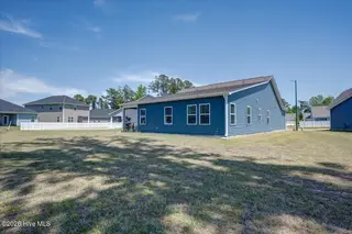 2034 Bogue Lane, New Bern, NC 28562 – photo 9: 09-2034_Bogue Ln-45