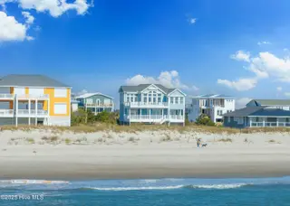 6901 W Beach Drive, Oak Island, NC 28465 – photo 13: 6901 W Beach Dr MLS-69