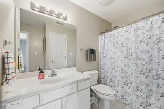 413 Commerce Avenue C, Morehead City, NC 28557 – photo 11: Bathroom 2