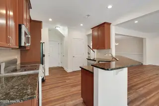 4812 Whitner Drive, Wilmington, NC 28409 — 3-bedroom townhome in Holly Glen, Wilmington, NC, photo 11 of 34: 4812WhitnerDrive-11