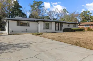 911 Vernon Drive, Jacksonville, NC 28540 – photo 1: 425A4317