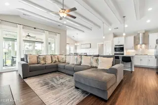 6475 Bryson Drive SW, Ocean Isle Beach, NC 28469 – photo 8: Light & bright great room