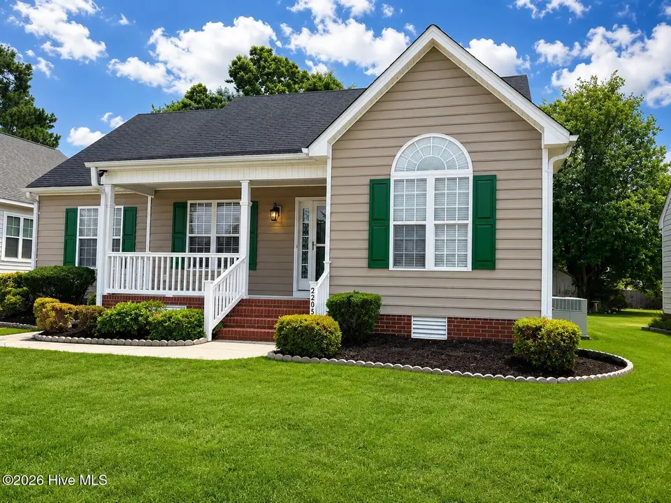 2205 Seagrave Drive, Winterville, NC 28590 – photo 1 of 27: 2205 - front pic