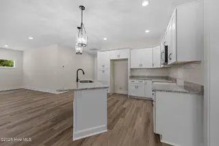 1800 Caracara Drive, New Bern, NC 28560 – photo 13: 23-web-or-mls-DSC_2324