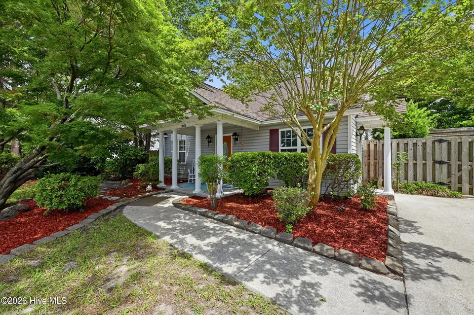 2016 White Road, Wilmington, NC 28411 – photo 1 of 30: 1000053672