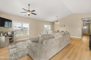 305 E Theriault Court, Jacksonville, NC 28540 – photo 10: 12 (16)