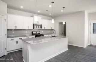 5304 Sunfish Lane 1011, Wilmington, NC 28412 – photo 6: Raymond Kitchen