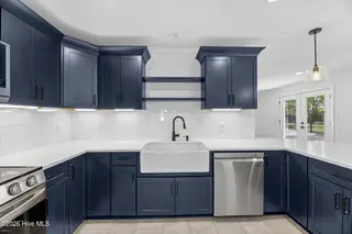 208 Dupont Circle, Greenville, NC 27858 – photo 11: 024_DSC_8176