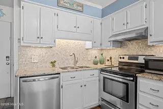 301 Commerce Way 101, Atlantic Beach, NC 28512 – photo 12: 14-web-or-mls-1S3A7490