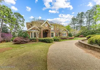 525 Lake Dornoch Drive, Pinehurst, NC 28374 – photo 2: 260330-525LakeDornochDr-2818
