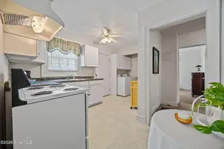 1205 Harding Avenue, Kinston, NC 28501 — 2-bedroom home, Kinston, NC, photo 15 of 40: 27-web-or-mls-IMG_0021