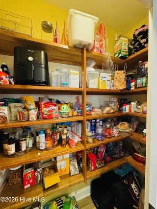205 Starboard Court, Elizabeth City, NC 27909 – photo 11: Pantry