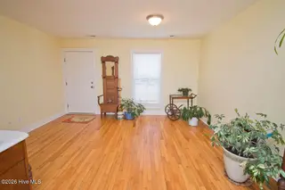 307 Anita Forte Drive, Cape Carteret, NC 28584 – photo 4: Living room